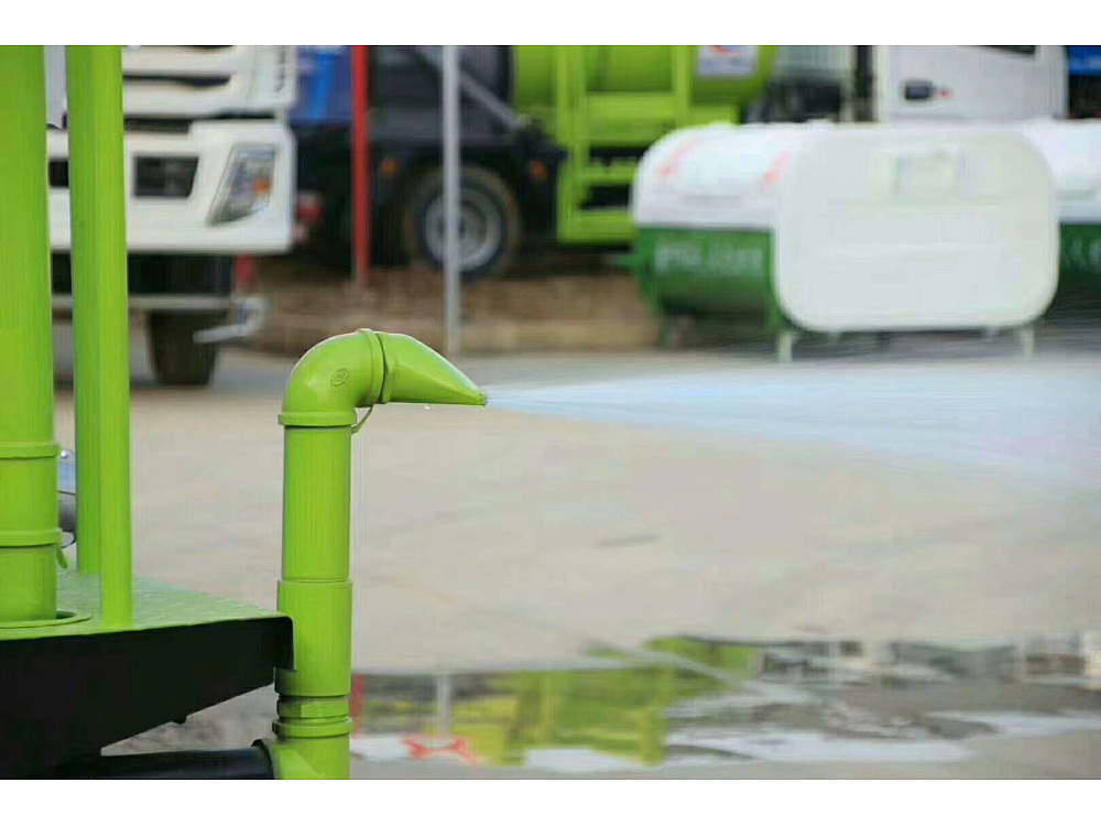 東風小多利卡霧炮車國六4.5立方/30-40米霧炮