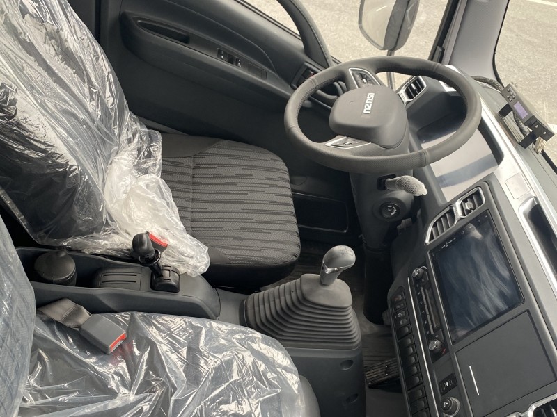 國六慶鈴五十鈴4米2冷藏車